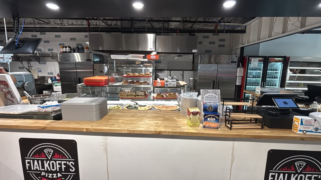 Fialkoff’s Pizza: Fun Spot